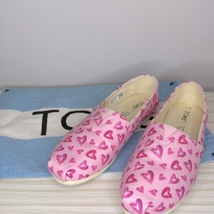 Toms Heart Pattern flats 7.5